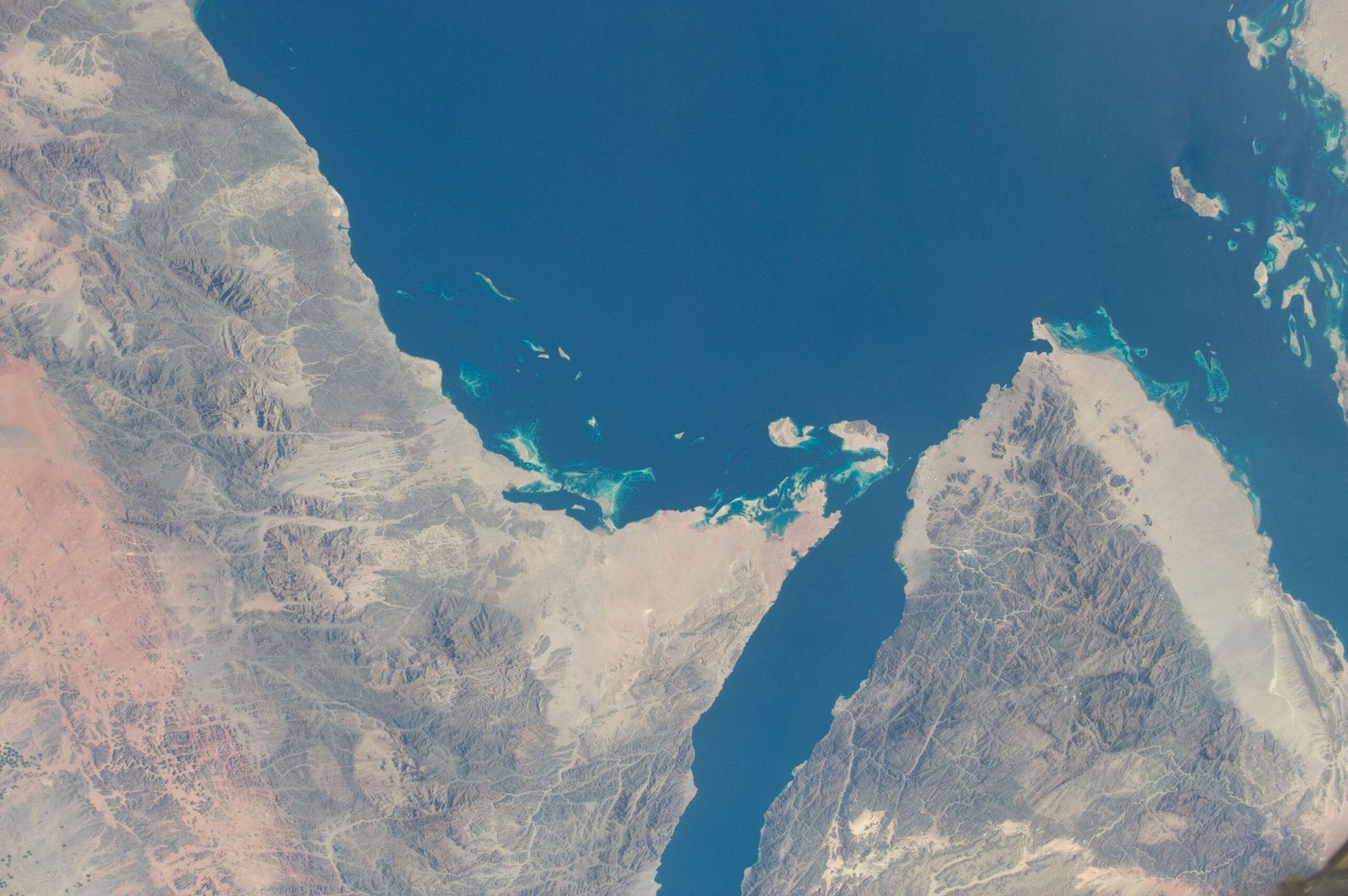 Southern tip of the Sinai Peninsula seen from the International Space Station, with the Gulf of Suez and Gulf of Aqaba